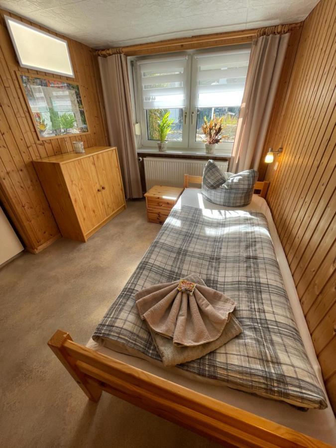 Christels Ferienwohnung 1 In Thale Mit Sonnenterrasse Und Grill Esterno foto