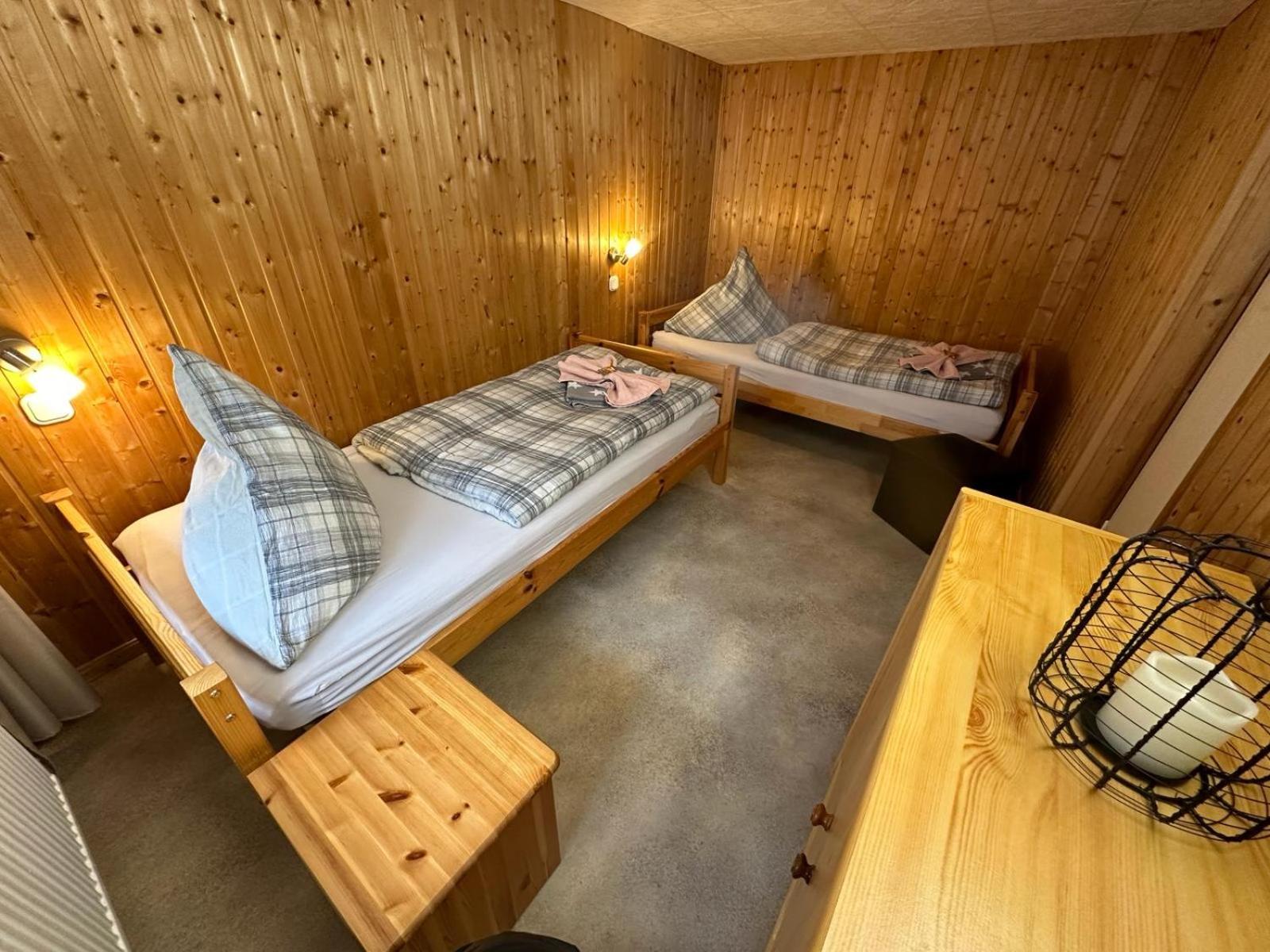 Christels Ferienwohnung 1 In Thale Mit Sonnenterrasse Und Grill Esterno foto
