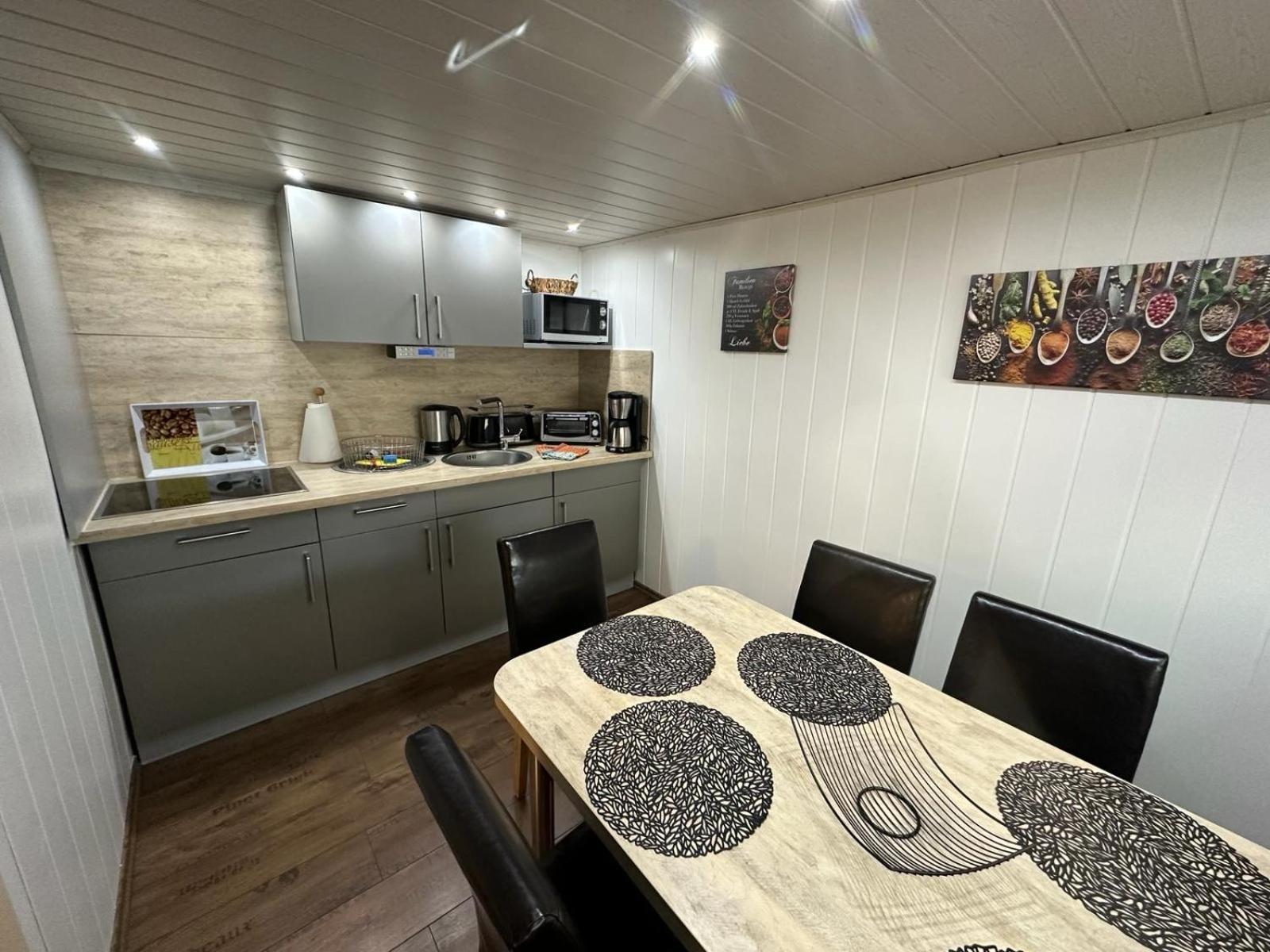 Christels Ferienwohnung 1 In Thale Mit Sonnenterrasse Und Grill Esterno foto