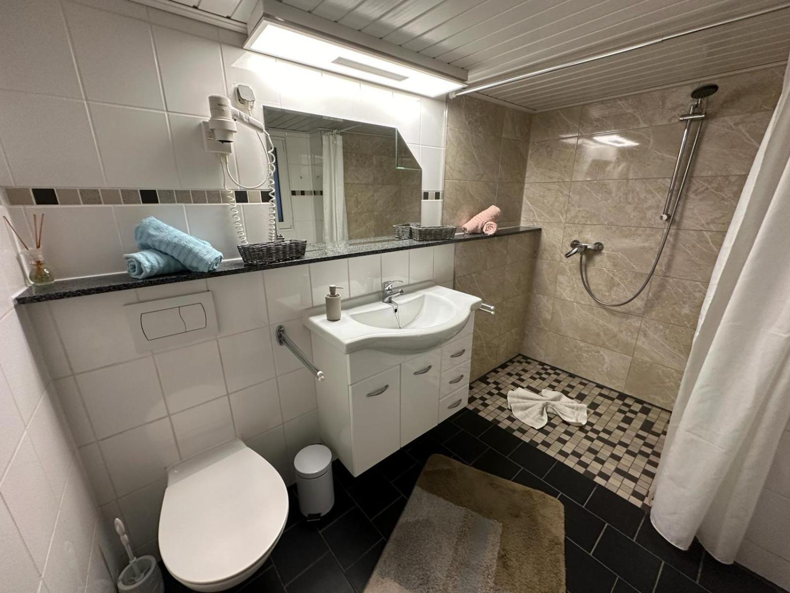Christels Ferienwohnung 1 In Thale Mit Sonnenterrasse Und Grill Esterno foto